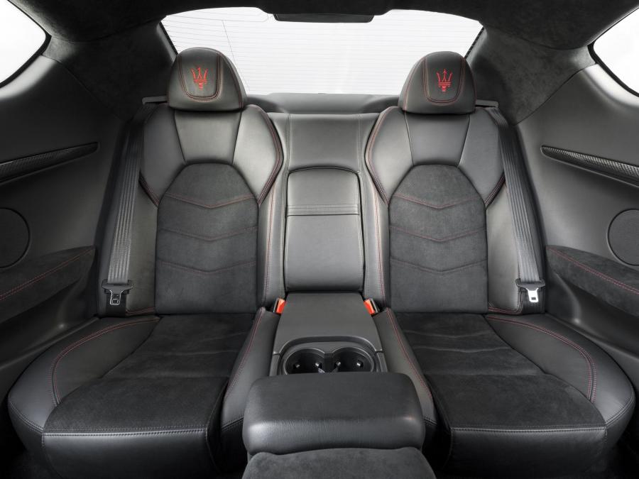  Maserati GranTurismo MC Stradale 2013 года  (AU) (фото 14 из 15)